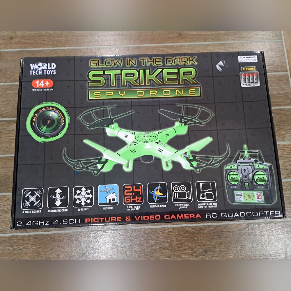 Glow-In-The-Dark Striker Spy Drone - 2.4GHz 4.5CH RC Toy Drone